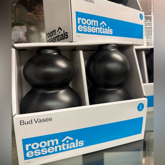 Set of 2 black Bud vases- Room Essentials - Picture 5 of 5